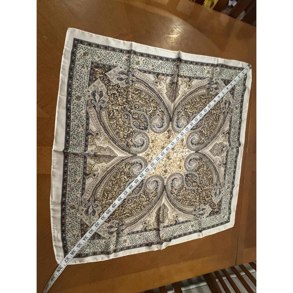 Elegant Paisley Pattern Square Scarf 121 - Picture 5 of 5